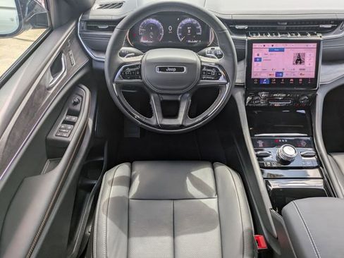 New 2025 Jeep Grand Cherokee Overland w/ Adv Protech Group III image 20