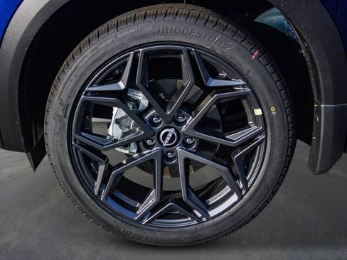 New 2026 Nissan Kicks SR w/ Cold Weather Package AWD/4WD image 7
