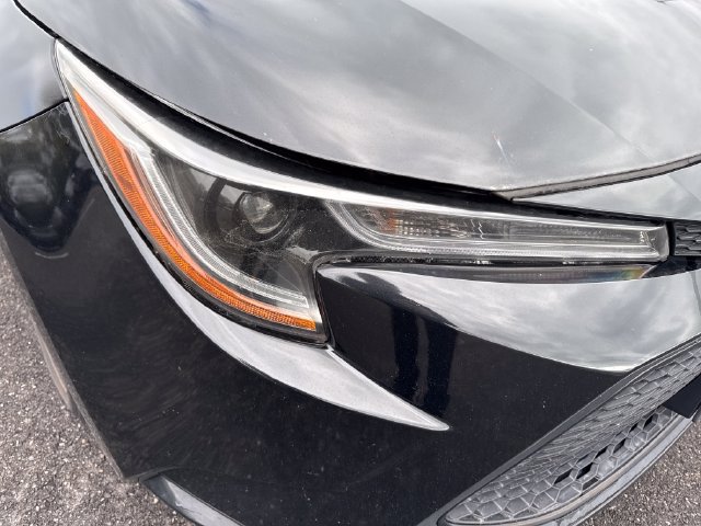 Used 2022 Toyota Corolla LE FWD image 11