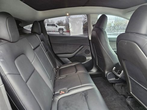 Used 2024 Tesla Model Y Long Range image 15