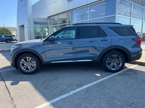 New 2025 Ford Explorer Active w/ Active Comfort Package image 2
