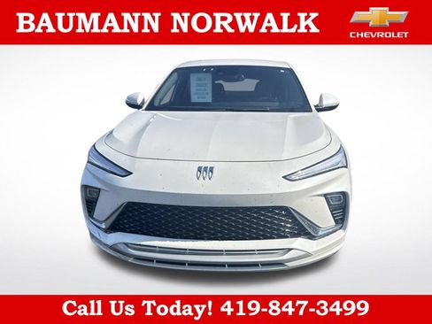 Used 2024 Buick Envista Avenir FWD image 2