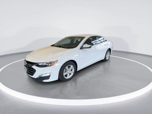 Used 2023 Chevrolet Malibu LT image 4