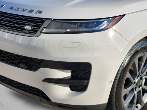 Certified 2026 Land Rover Range Rover Sport SE AWD/4WD image 33