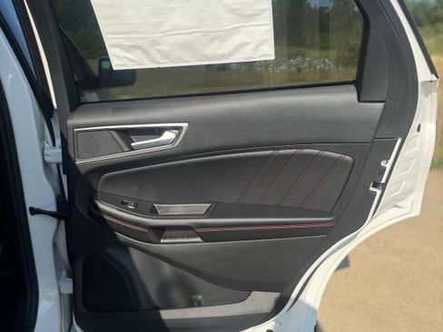 New 2024 Ford Edge ST-Line AWD/4WD image 50