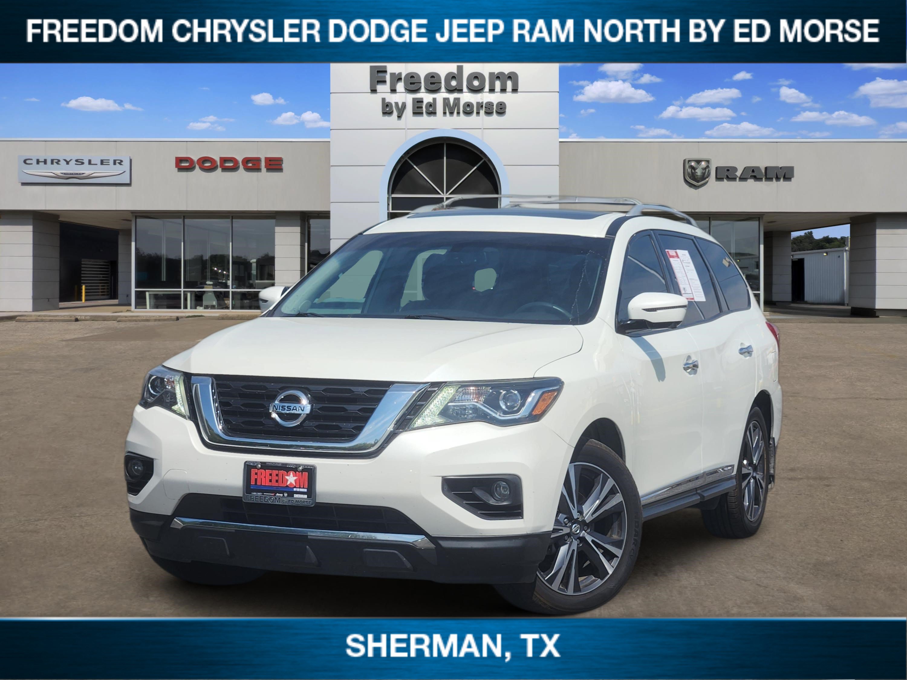 Used 2020 Nissan Pathfinder Platinum w/ Cargo Package AWD/4WD image 1