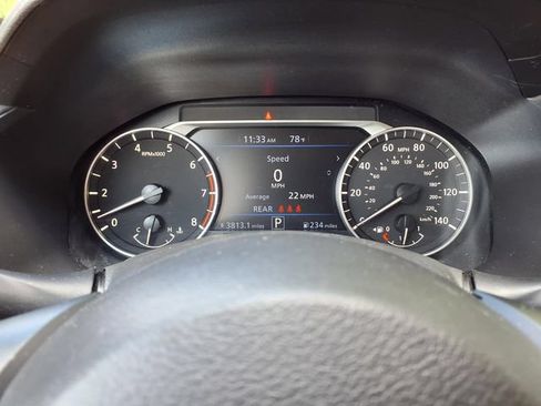 Used 2024 Nissan Altima 2.5 SV FWD image 15