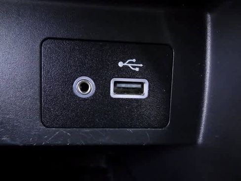 Used 2023 Nissan Versa SV image 24