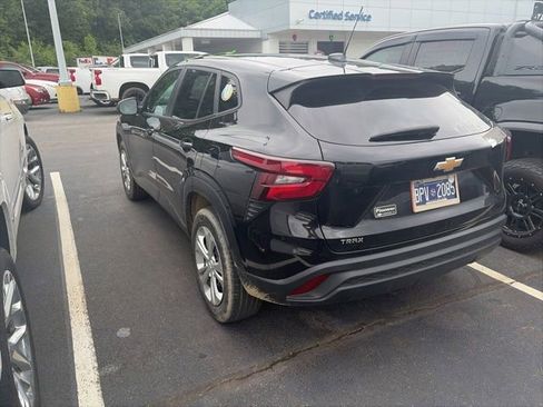 Used 2024 Chevrolet Trax LS FWD image 6
