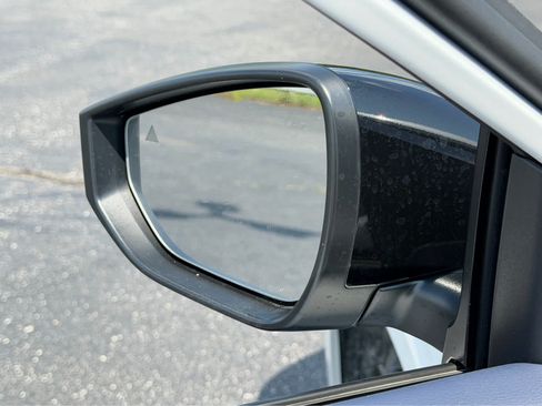 Used 2026 Nissan Sentra SL w/ Floor Mat Package FWD image 23