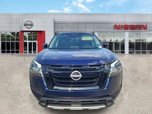 Certified 2024 Nissan Pathfinder SL w/ SL Premium Package FWD image 7