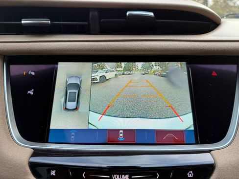 Used 2018 Cadillac XT5 Platinum w/ Driver Assist Package image 23