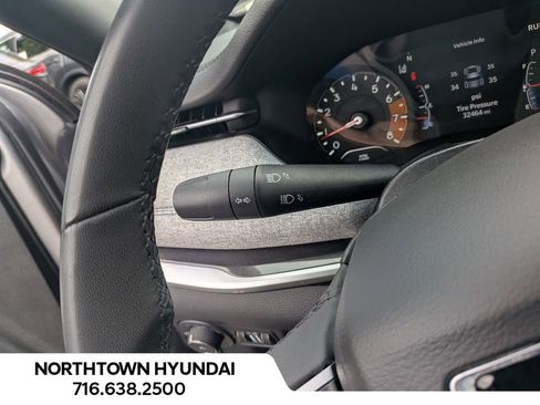 Used 2024 Jeep Compass Latitude image 26