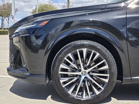 Used 2024 Lexus RX 350 w/ Kick Sensor & Tow Package image 15