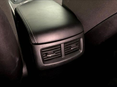 Used 2022 Dodge Challenger GT image 34