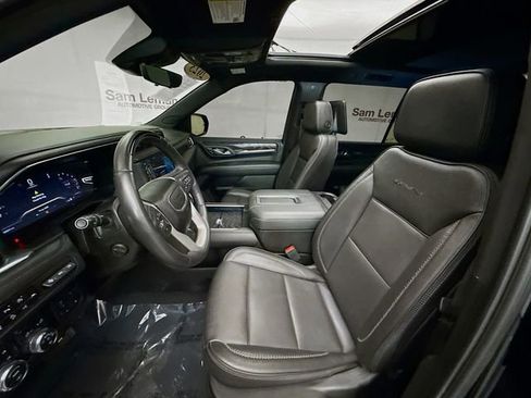 Used 2023 GMC Yukon XL Denali w/ Denali Reserve Package image 22