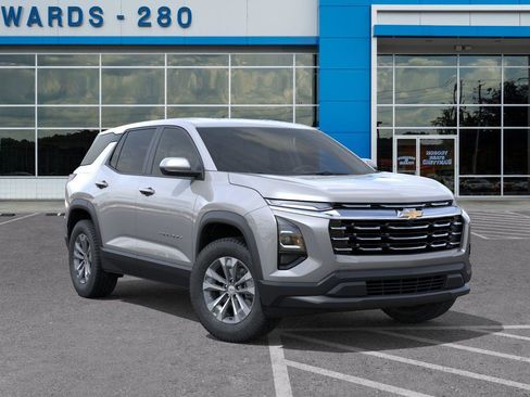 New 2026 Chevrolet Equinox LT w/ Convenience Package II FWD image 7