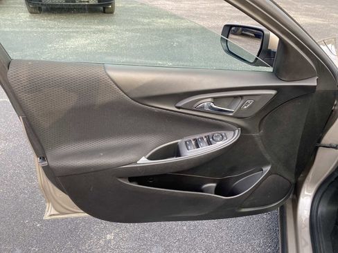 Used 2024 Chevrolet Malibu LT image 28