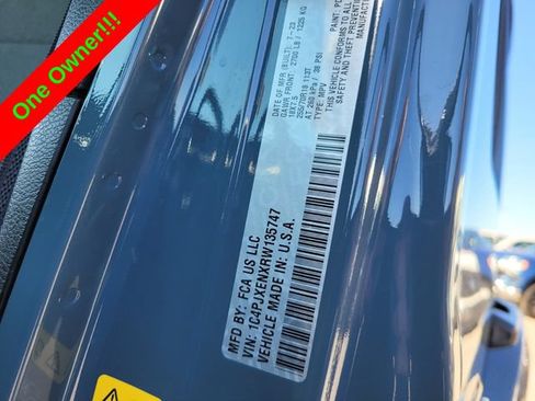Used 2024 Jeep Wrangler Unlimited Sahara AWD/4WD image 18