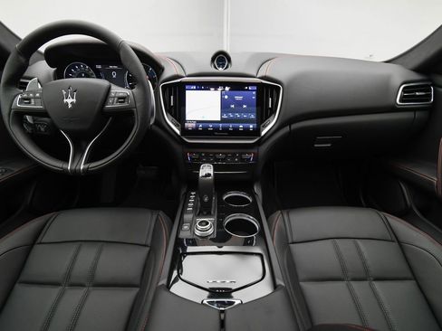 New 2024 Maserati Ghibli Modena Ultima Q4 image 13