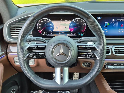 Certified 2024 Mercedes-Benz GLS 450 4MATIC image 19