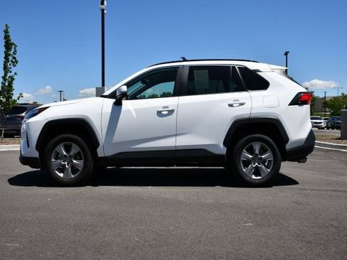 Used 2025 Toyota RAV4 XLE FWD image 4