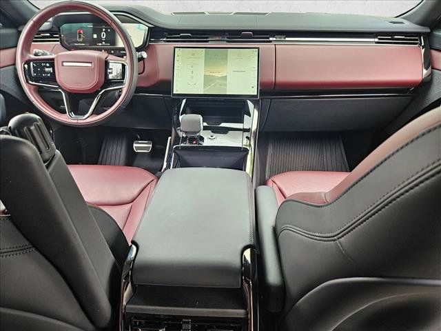 Used 2025 Land Rover Range Rover Sport Dynamic SE AWD/4WD image 17