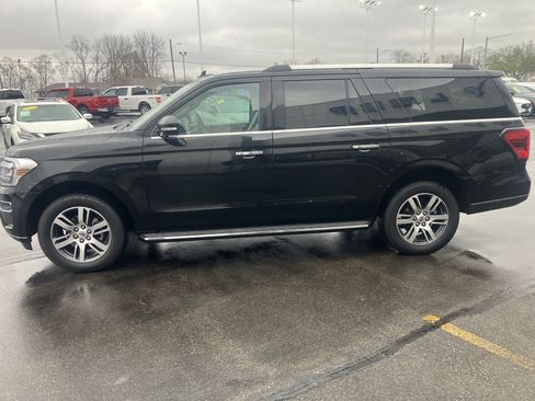 Used 2022 Ford Expedition Max Limited image 4