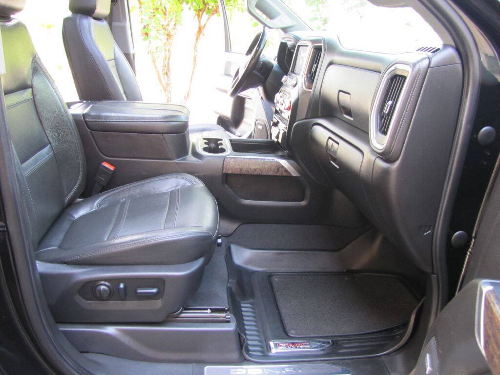 Used 2023 GMC Sierra 3500 Denali w/ Denali Black Diamond Edition AWD/4WD image 20