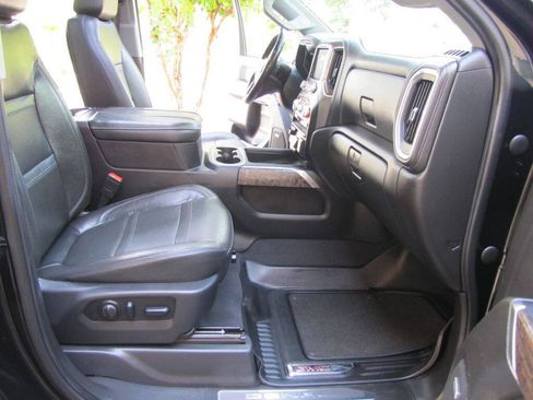 Used 2023 GMC Sierra 3500 Denali w/ Denali Black Diamond Edition AWD/4WD image 20