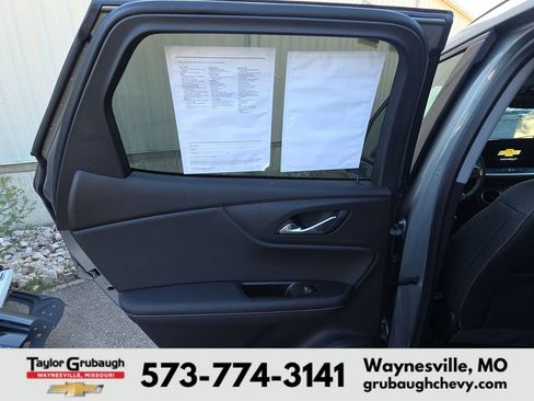 Used 2023 Chevrolet Blazer LT FWD image 12