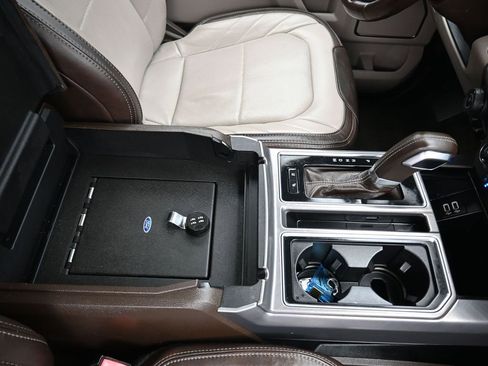 Used 2020 Ford F150 Limited w/ Trailer Tow Package image 40