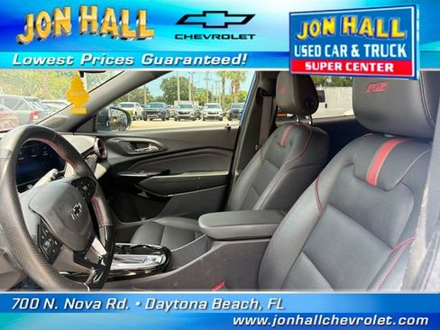 Used 2024 Chevrolet Trax RS w/ Driver Confidence Package FWD image 17