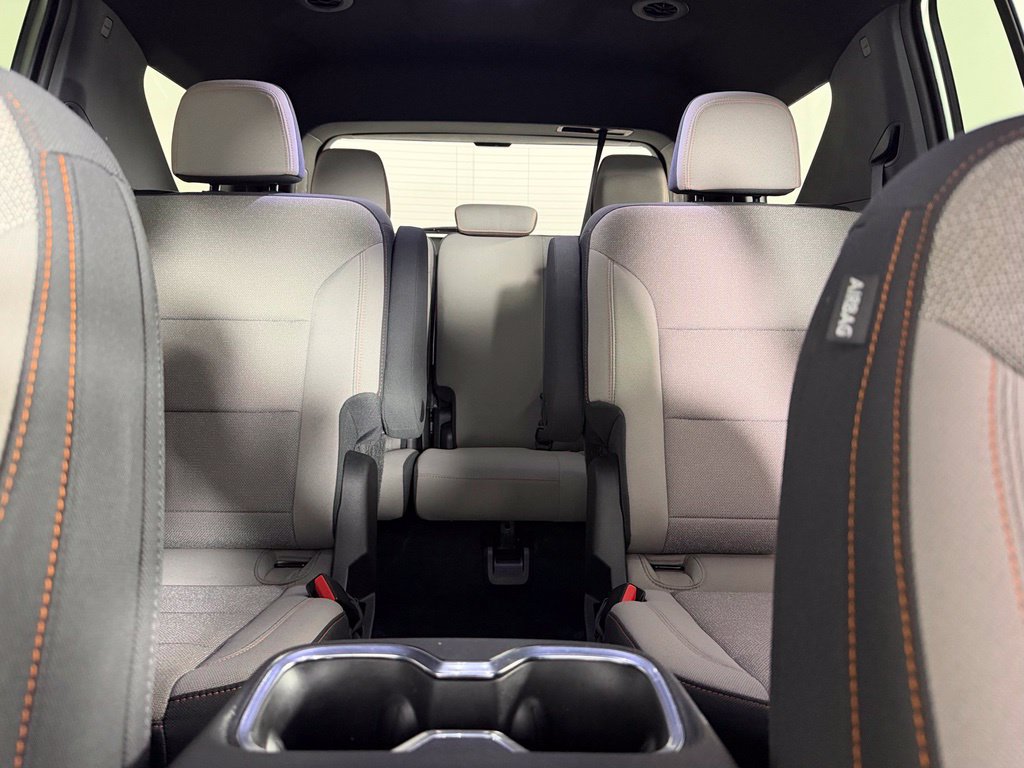 Used 2026 Chevrolet Traverse LT w/ Driver Confidence Package FWD image 19