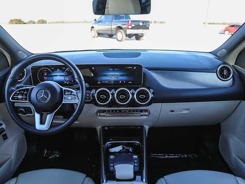 Used 2021 Mercedes-Benz GLA 250 image 12