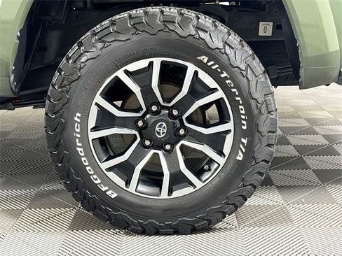 Certified 2021 Toyota Tacoma TRD Sport image 4