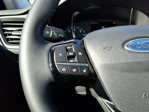 Used 2022 Ford Escape SEL image 16