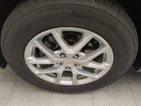 Used 2024 Chevrolet Equinox LT FWD image 31