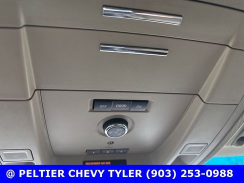 Used 2019 Chevrolet Suburban LT image 17