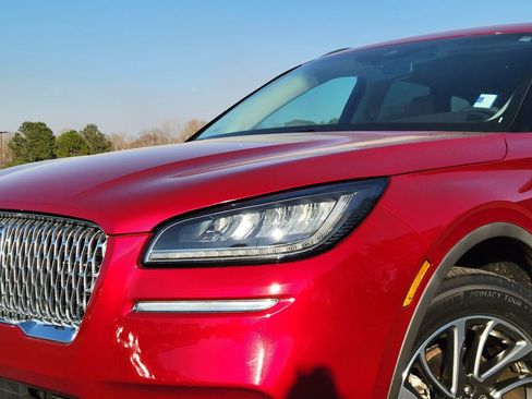 Used 2021 Lincoln Corsair FWD w/ Equipment Group 101A image 10