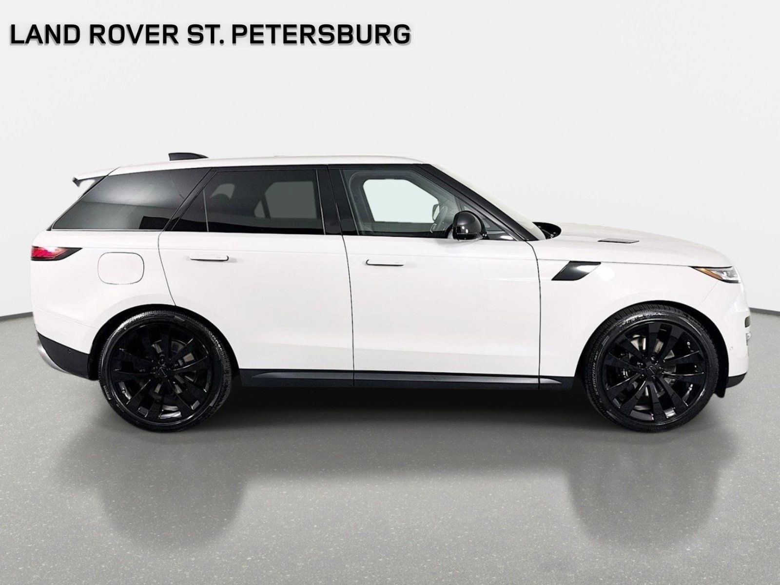 New 2026 Land Rover Range Rover Sport SE AWD/4WD image 4