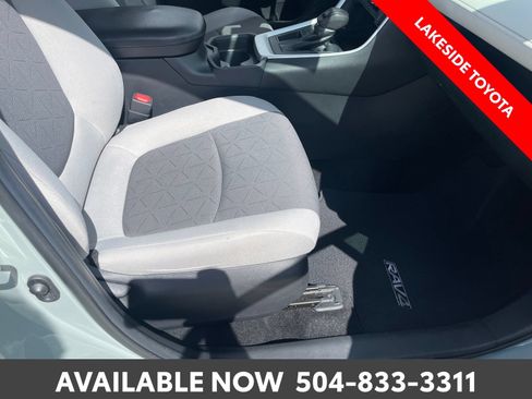 Certified 2020 Toyota RAV4 XLE FWD image 18