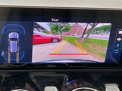 New 2024 Mercedes-Benz GLB 250 4MATIC image 23