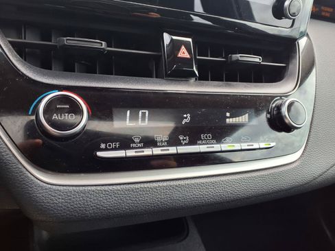 Used 2020 Toyota Corolla LE w/ LE Premium Package FWD image 8