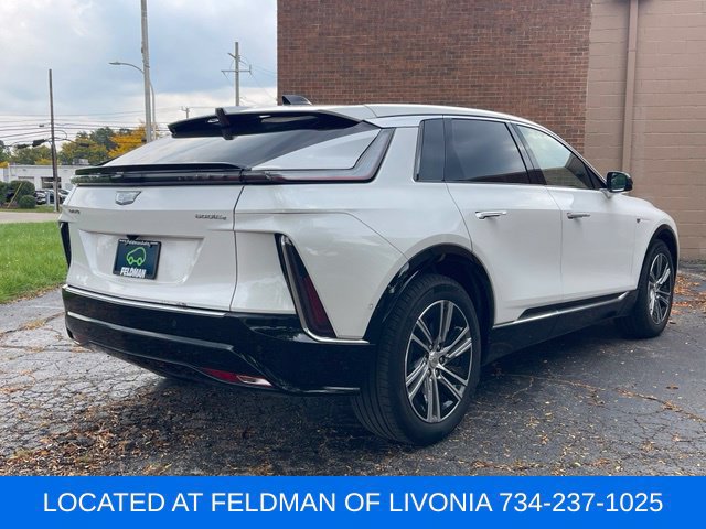 Certified 2024 Cadillac Lyriq Luxury AWD/4WD image 5