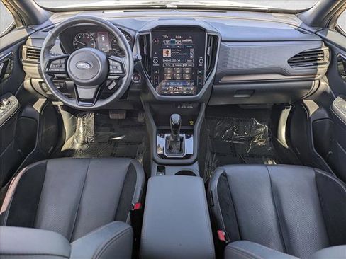 Used 2025 Subaru Forester Touring AWD/4WD image 18