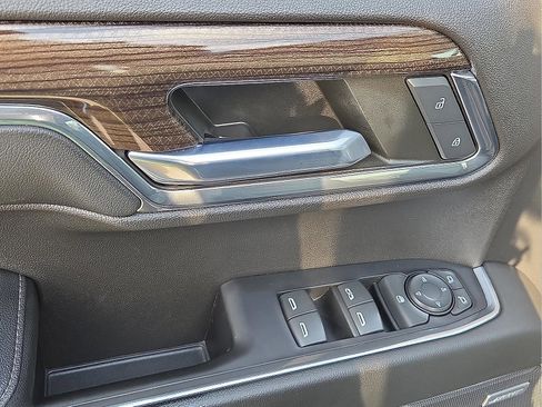 Used 2022 Chevrolet Silverado 1500 LT Trail Boss w/ Convenience Package II image 13