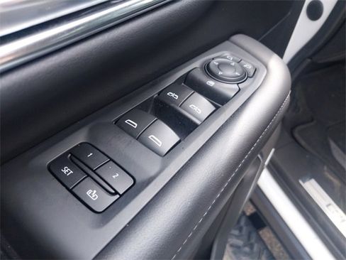 Used 2021 Chevrolet Tahoe Z71 image 20