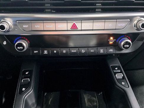 Used 2022 Kia Telluride SX image 16