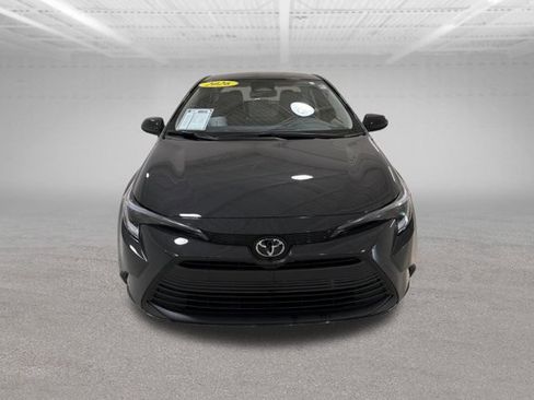 Used 2026 Toyota Corolla LE FWD image 2